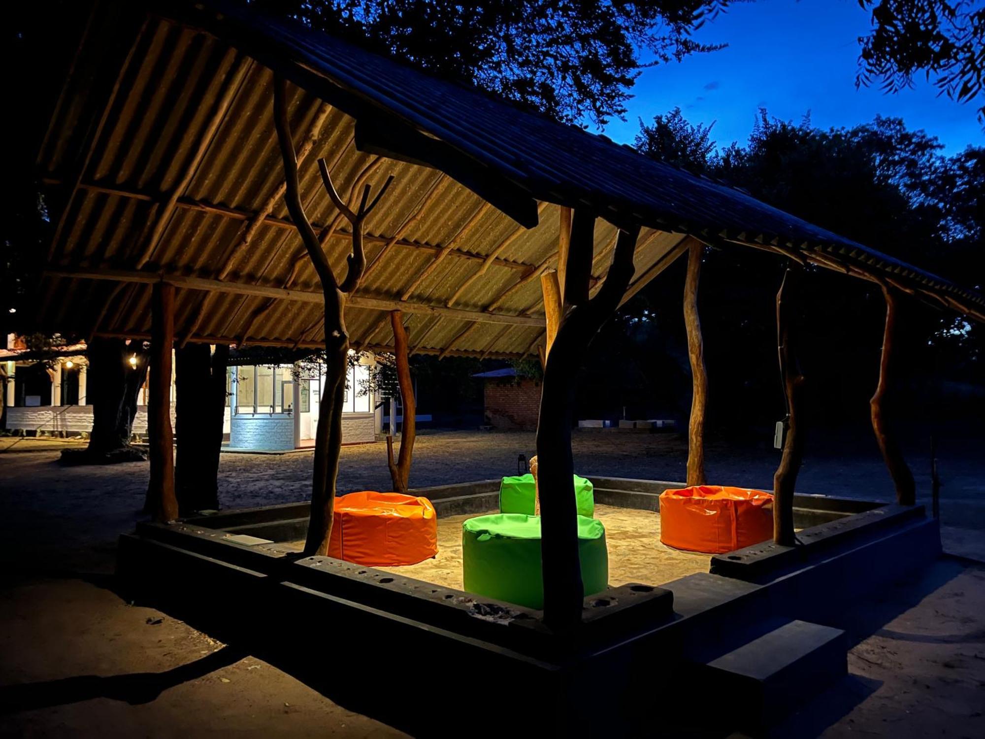 Funky Leopard Safari Lodge Bordering Yala National Park Катарагама Экстерьер фото