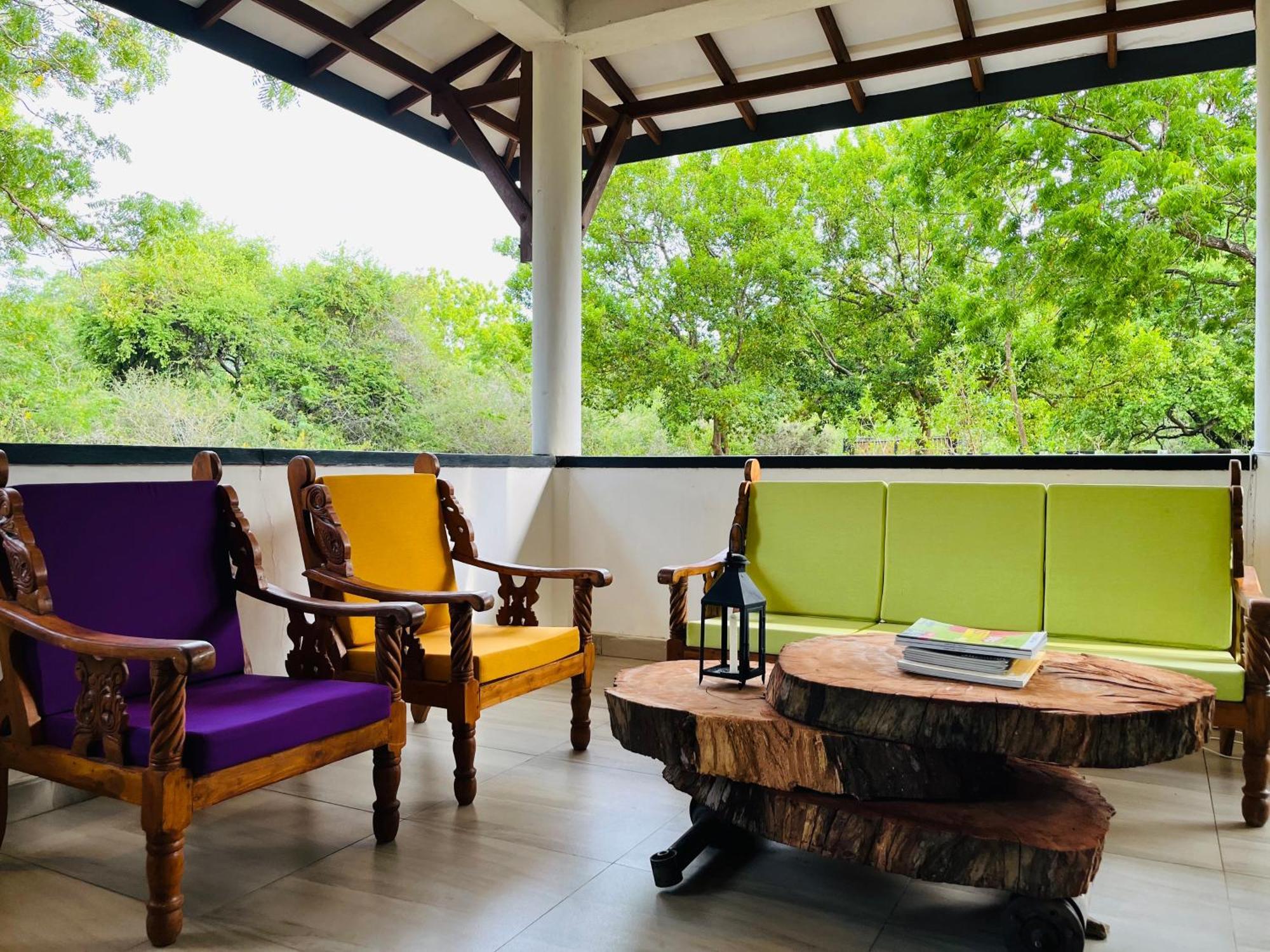 Funky Leopard Safari Lodge Bordering Yala National Park Катарагама Экстерьер фото