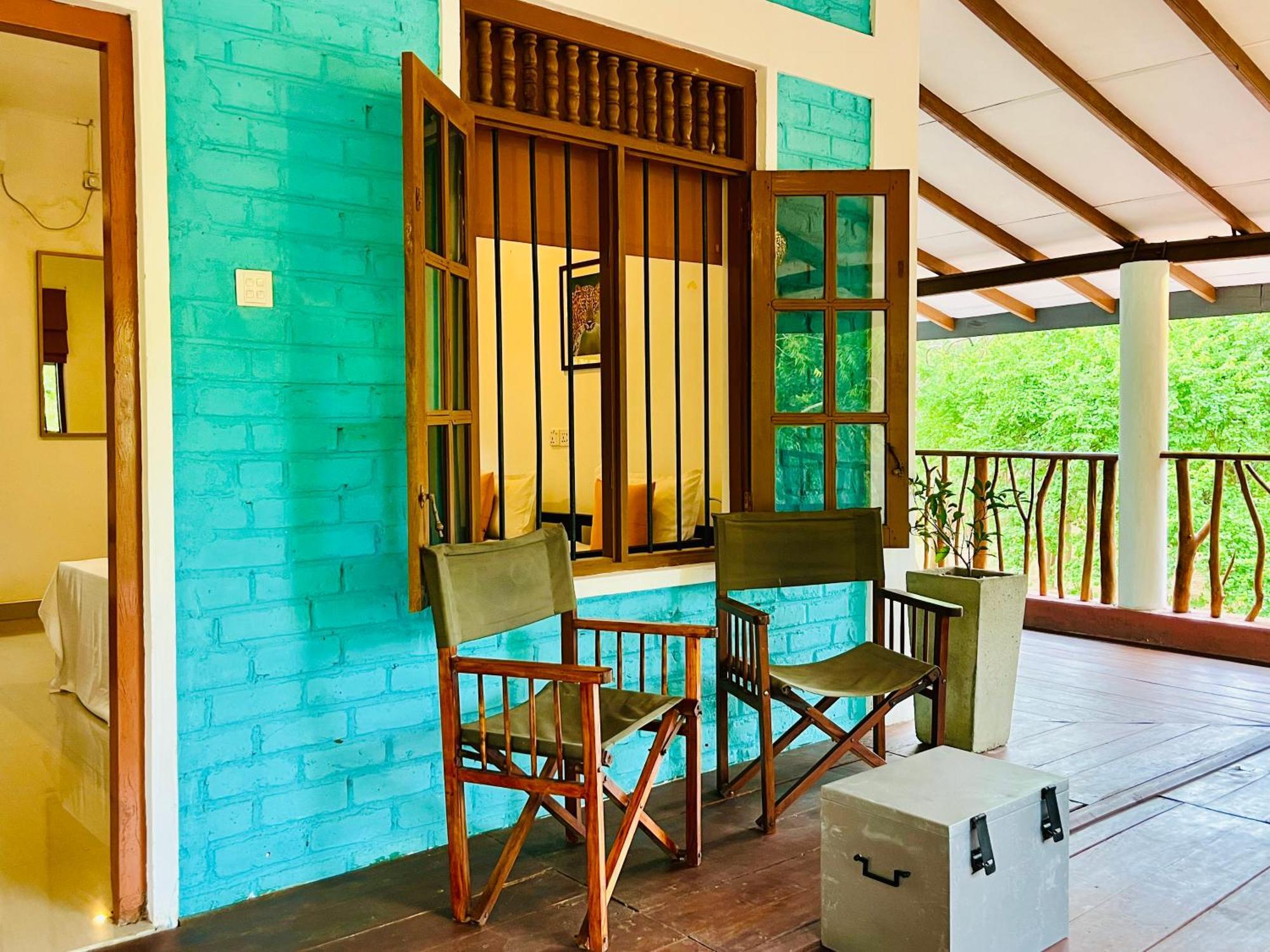 Funky Leopard Safari Lodge Bordering Yala National Park Катарагама Экстерьер фото