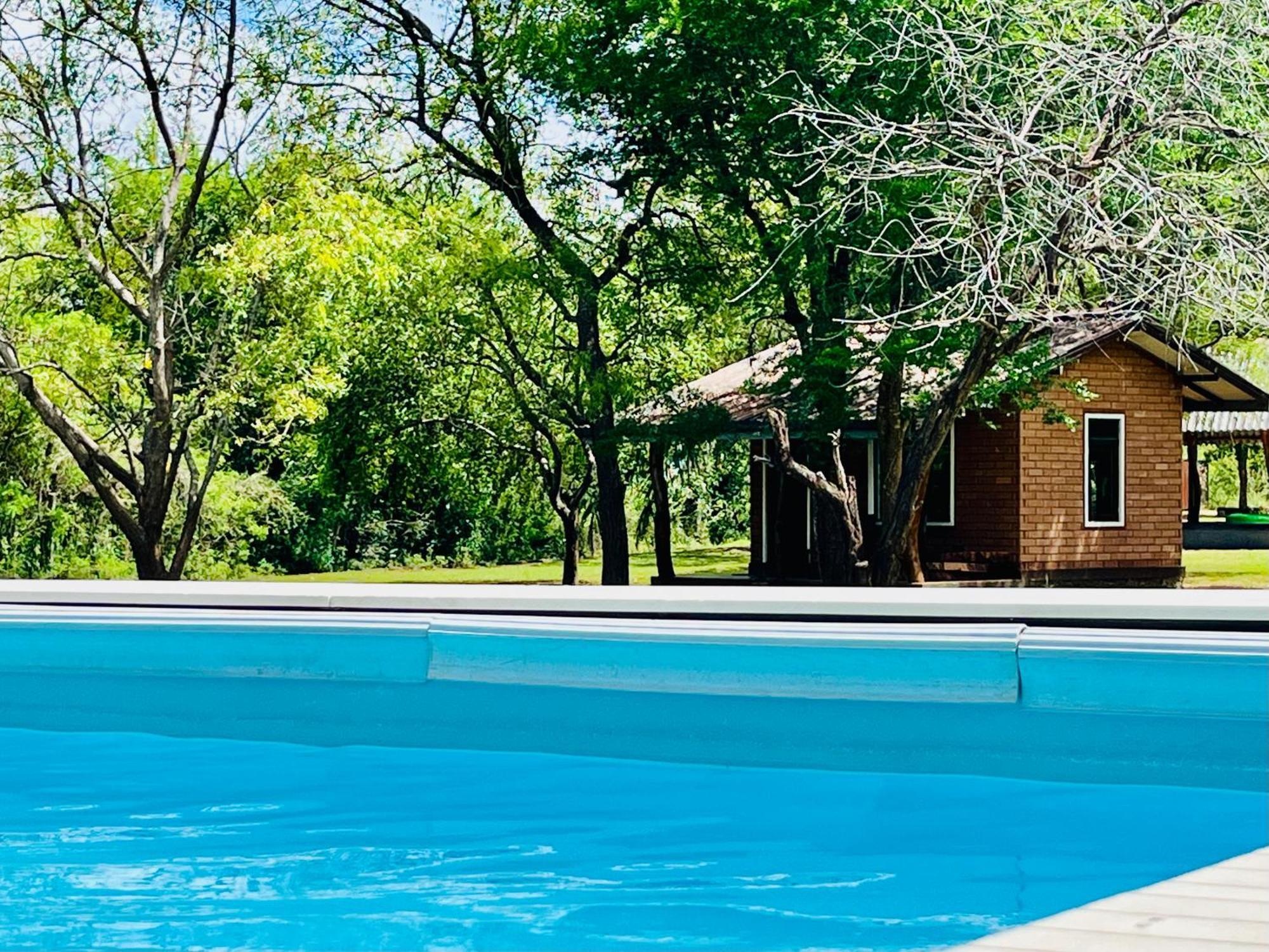 Funky Leopard Safari Lodge Bordering Yala National Park Катарагама Экстерьер фото